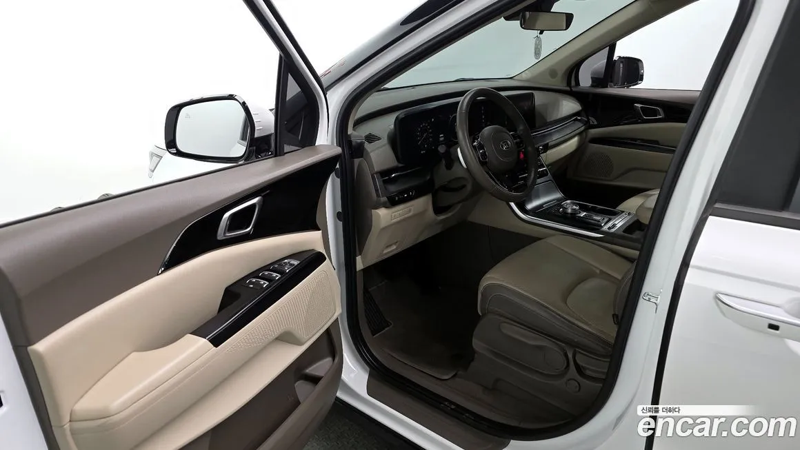 Kia Carnival — фото 4