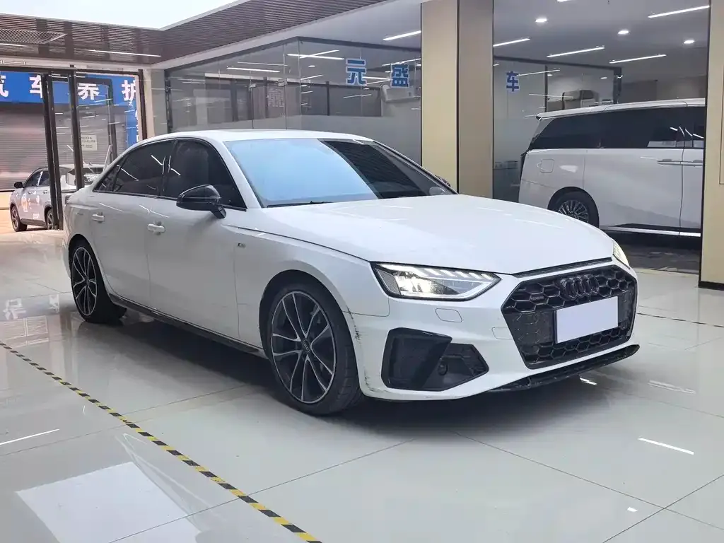 Audi A4L 2023 из CN, фото 9