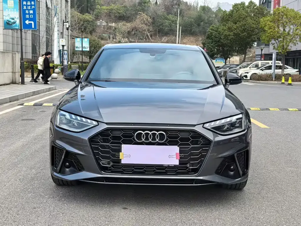 Audi A4L 2024 из CN, фото 6