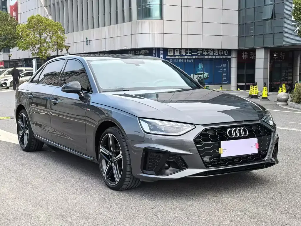 Audi A4L 2024 из CN, фото 9
