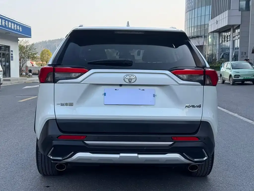 Toyota RAV4 2022 из CN, фото 7
