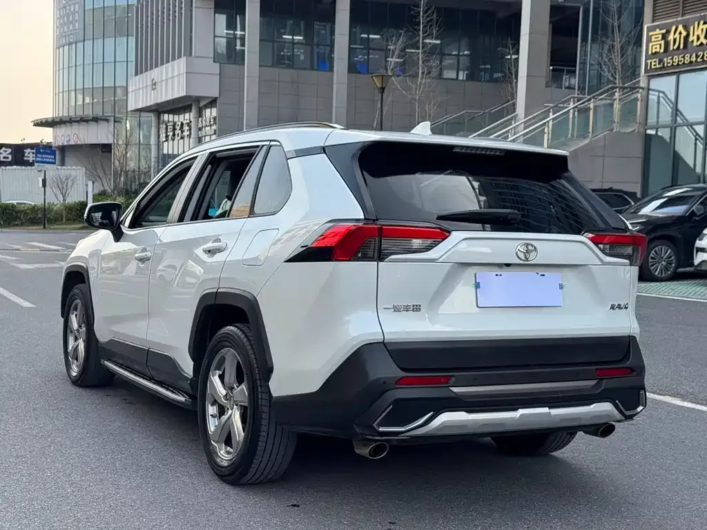 Toyota RAV4 2022 из CN, фото 10