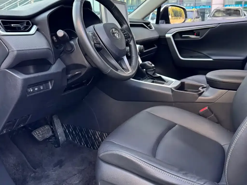 Toyota RAV4 2022 из CN, фото 3