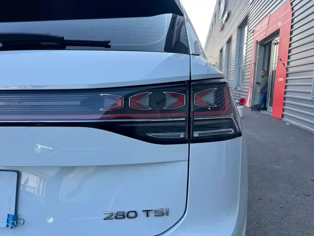 Volkswagen Tayron 2023 из CN, фото 4