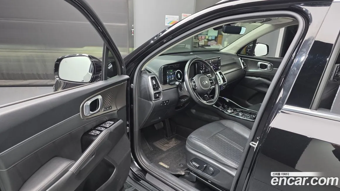 Kia Sorento — фото 9