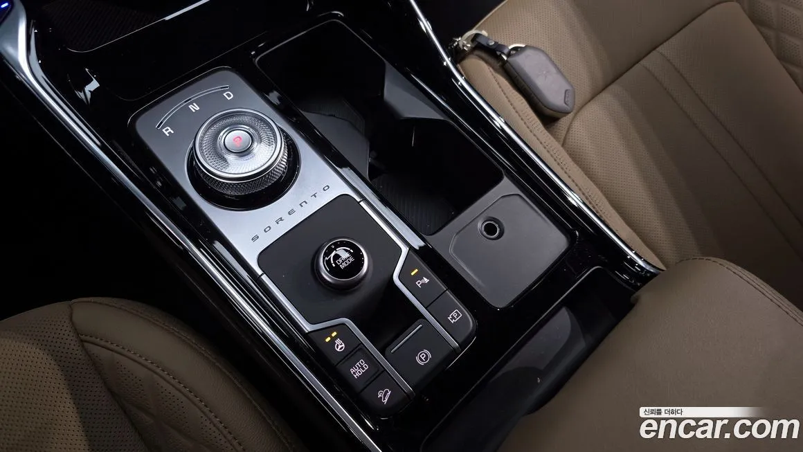 Kia Sorento — фото 10