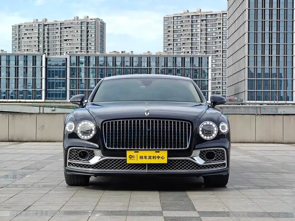 Bentley Flying Spur — фото 9