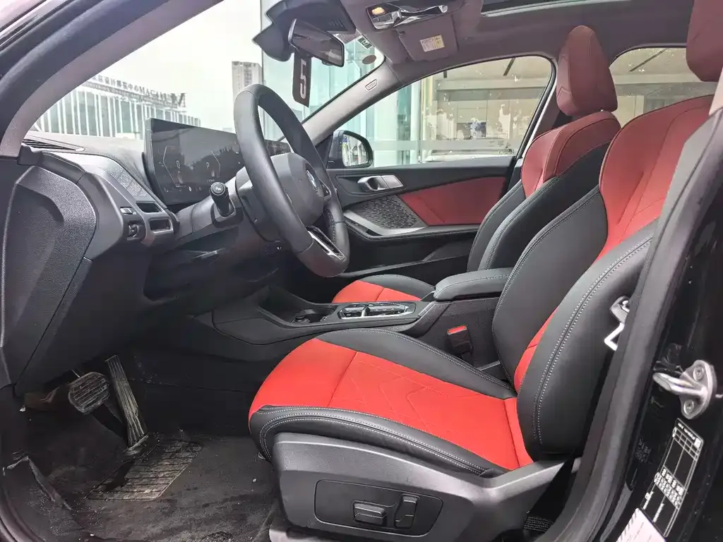 BMW 2 Series 2025 из CN, фото 3