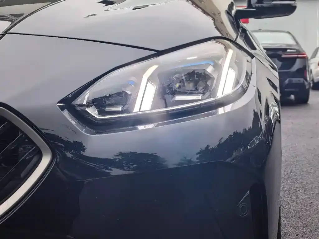 BMW 2 Series 2025 из CN, фото 4