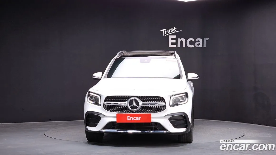 Mercedes-Benz GLB-Class — фото 10