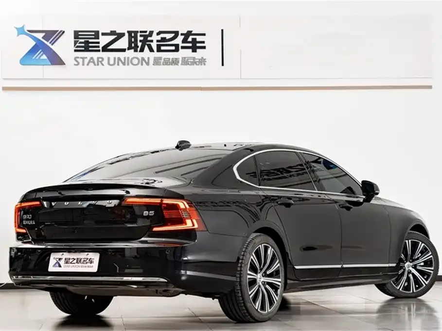Volvo S90 2024 из CN, фото 4