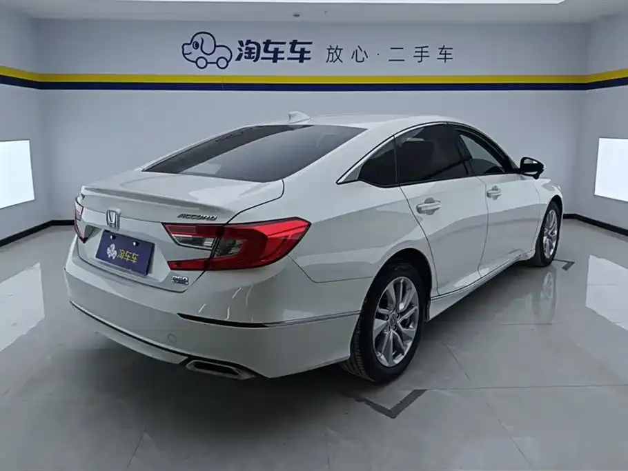 Honda Accord — фото 6