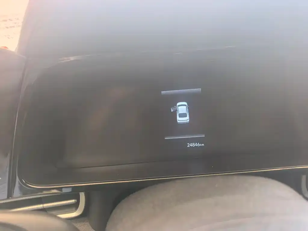 Hyundai Elantra 2023 из CN, фото 3