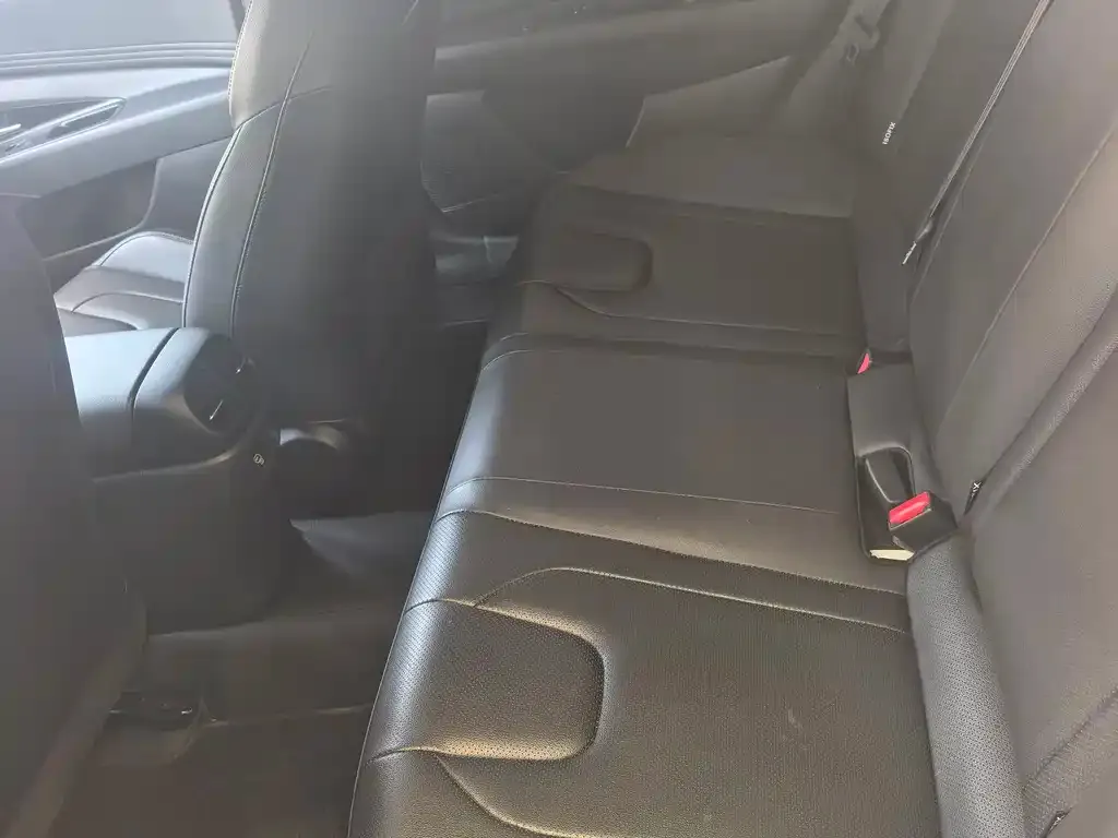 Hyundai Elantra 2023 из CN, фото 4