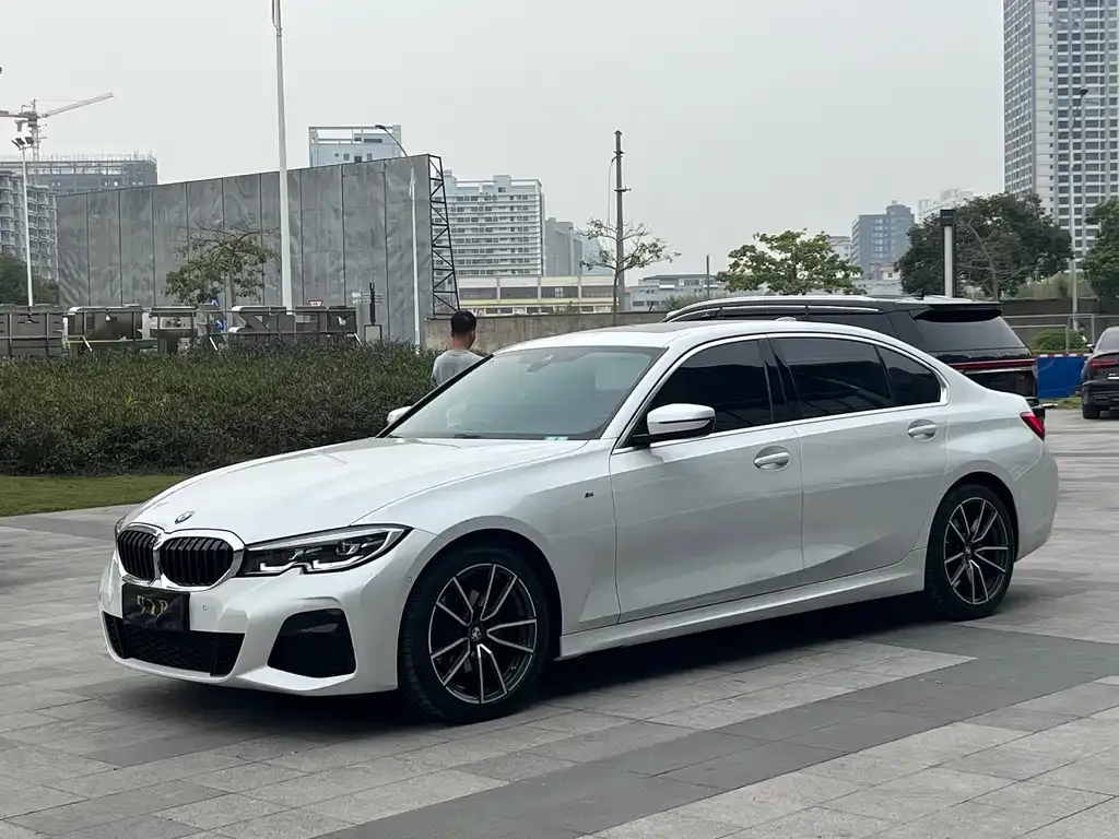BMW 3 Series — фото 1