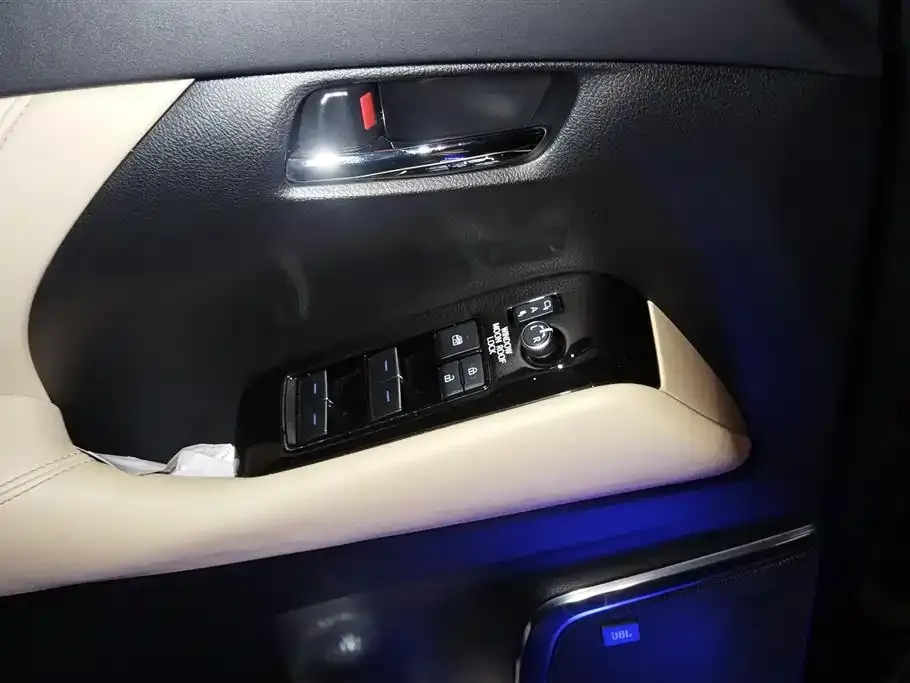 Toyota Alphard 2022 из CN, фото 5