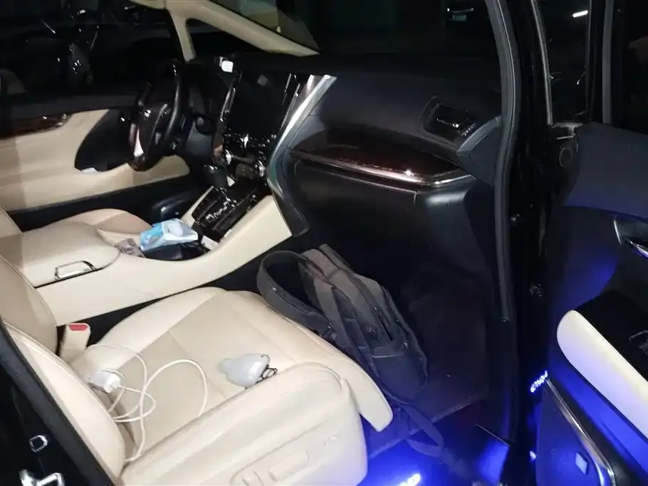 Toyota Alphard 2022 из CN, фото 6