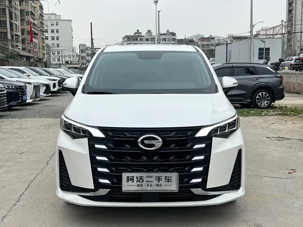 GAC Motor Trumpchi M6 — фото 10