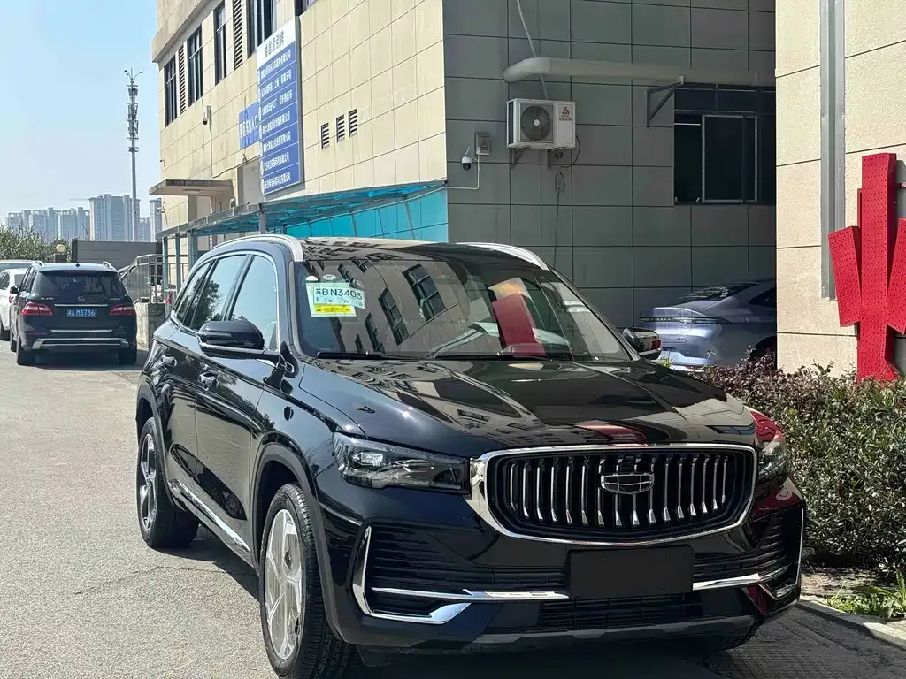 Geely Xingyue L — фото 1