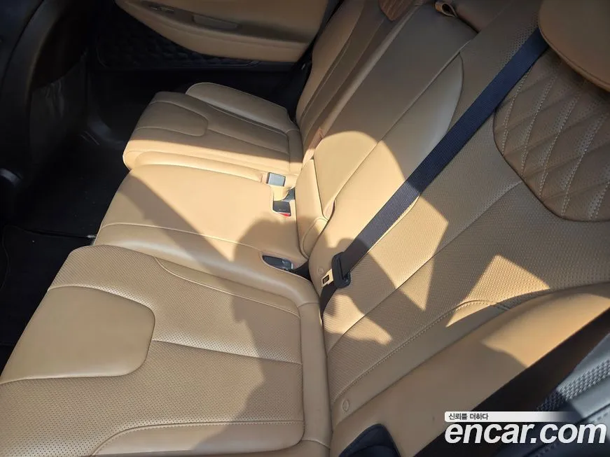 Hyundai Santafe — фото 1