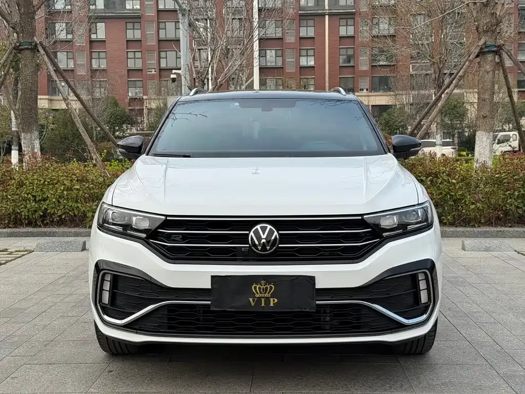 Volkswagen T-Roc — фото 9