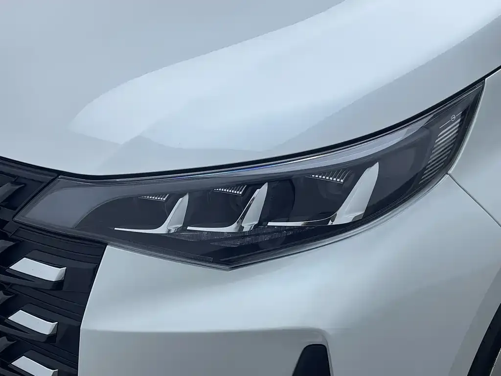 GAC Motor Trumpchi M6 — фото 2
