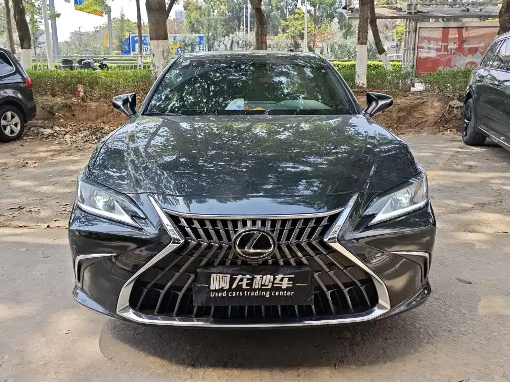 Lexus ES — фото 9
