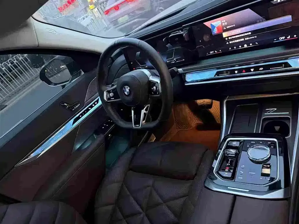 BMW 7 Series — фото 4