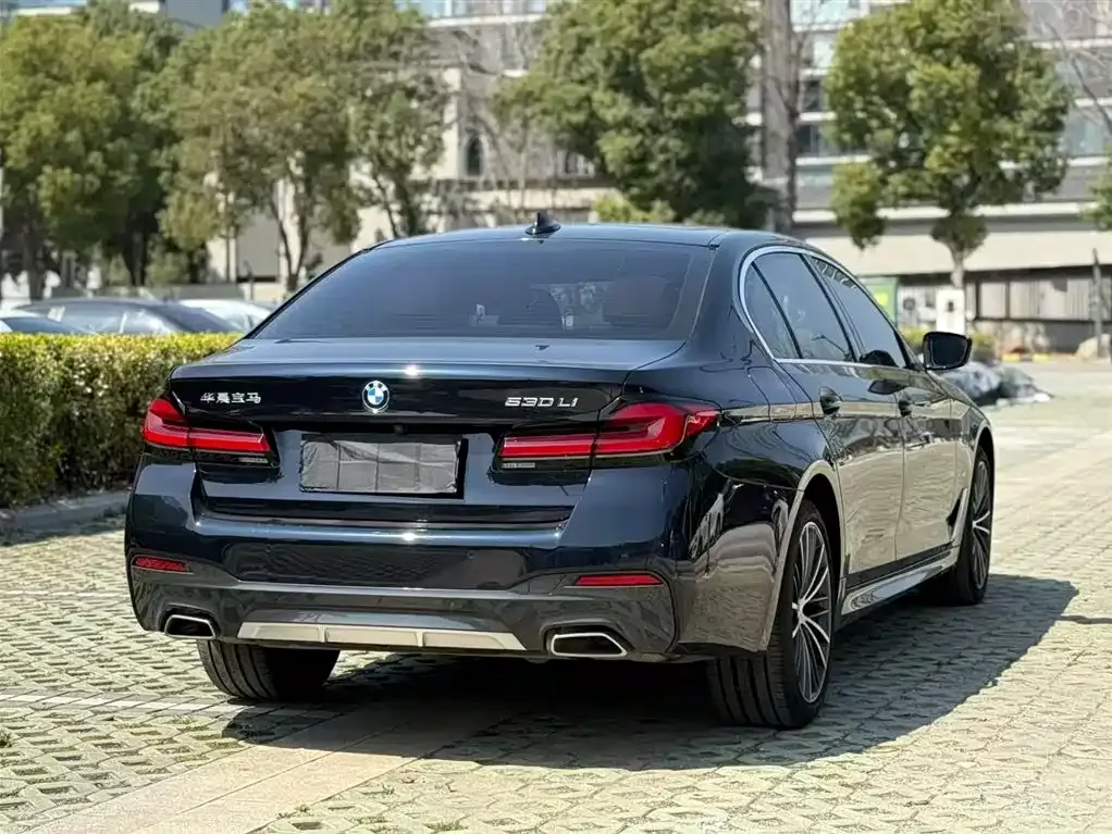 BMW 5 Series — фото 4