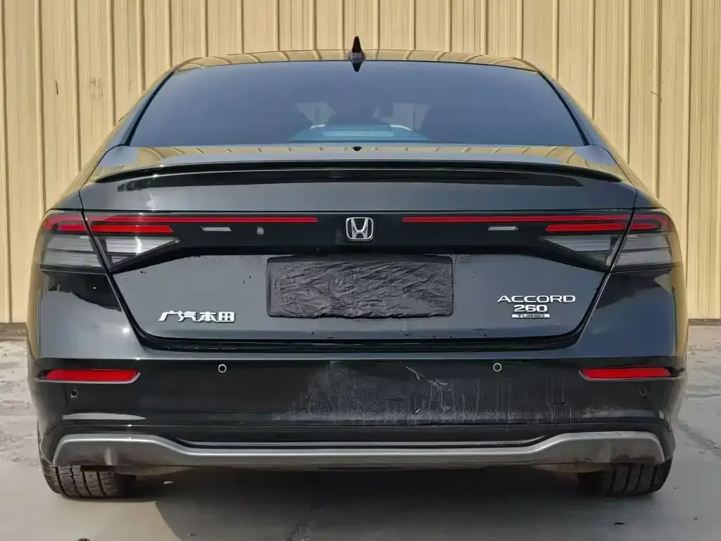 Honda Accord — фото 7