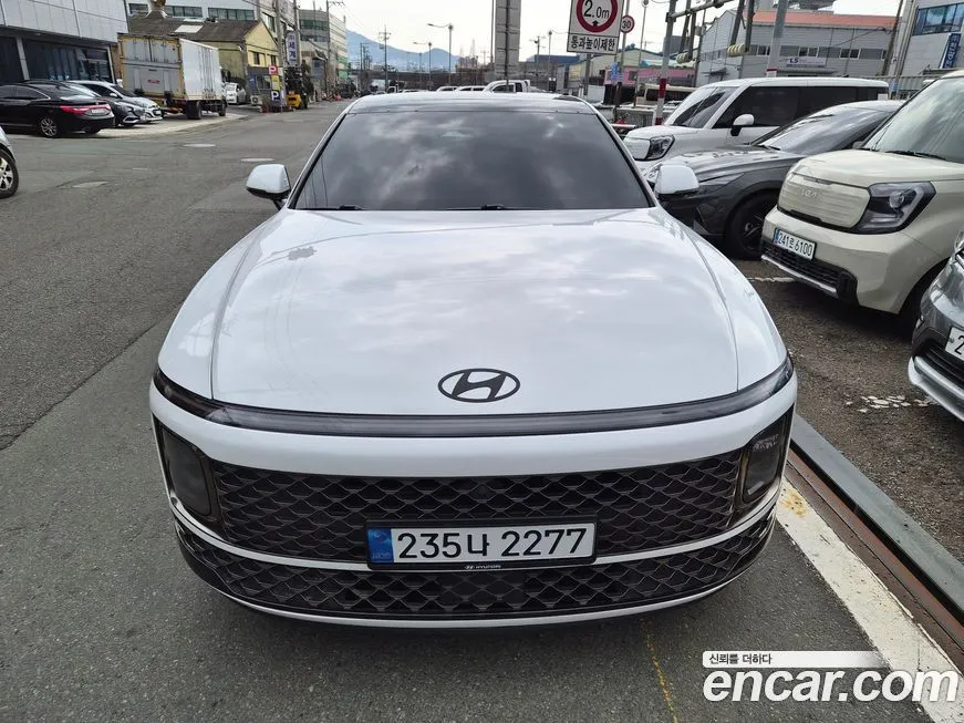 Hyundai Grandeur — фото 1