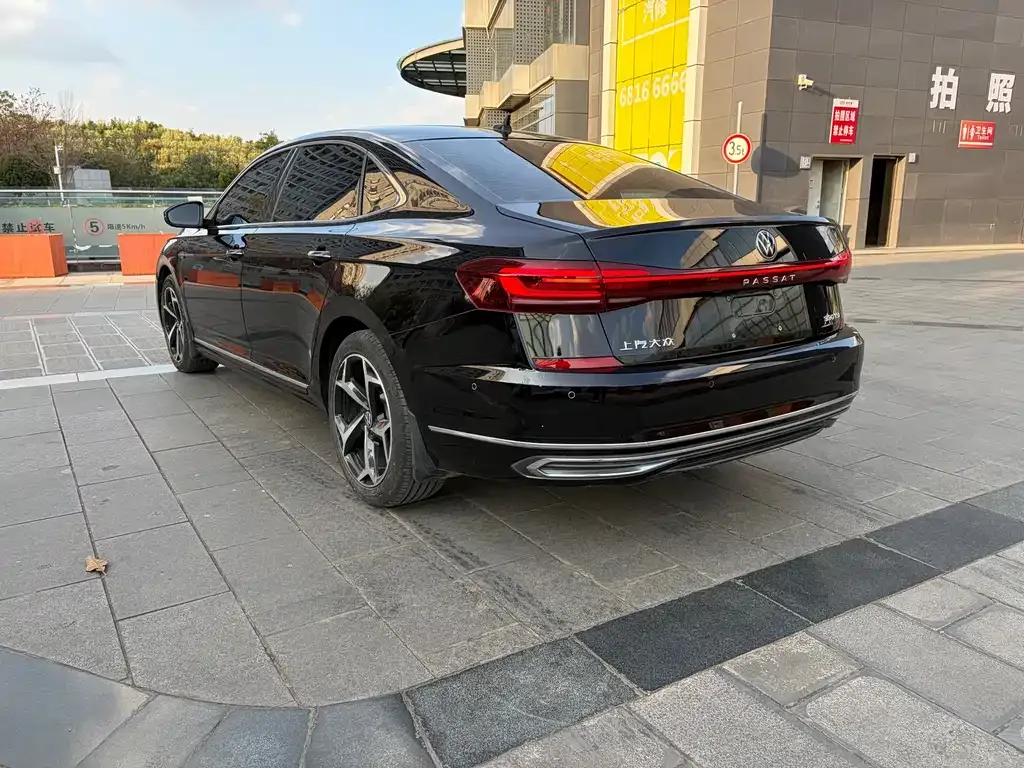Volkswagen Passat — фото 5