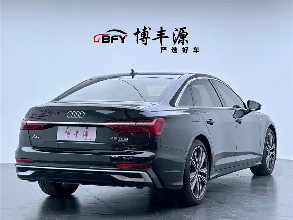 Audi A6L — фото 10