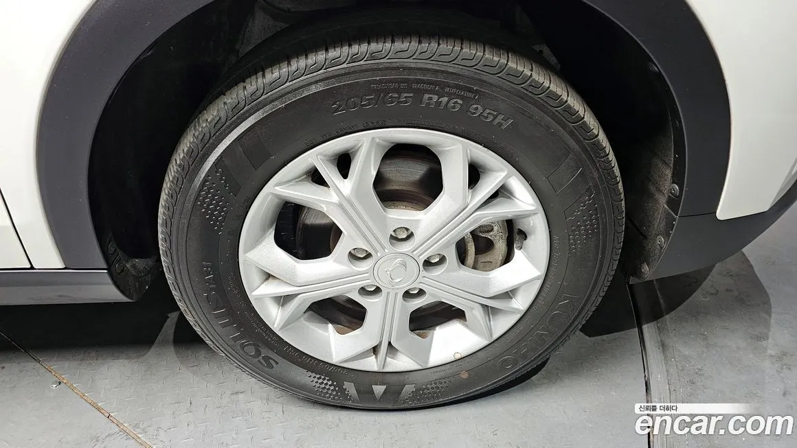 KG Mobility (Ssangyong) TIBOLI 2024 из KR, фото 10