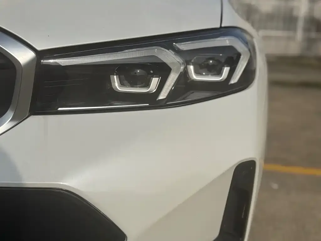 BMW 3 Series 2024 из CN, фото 3