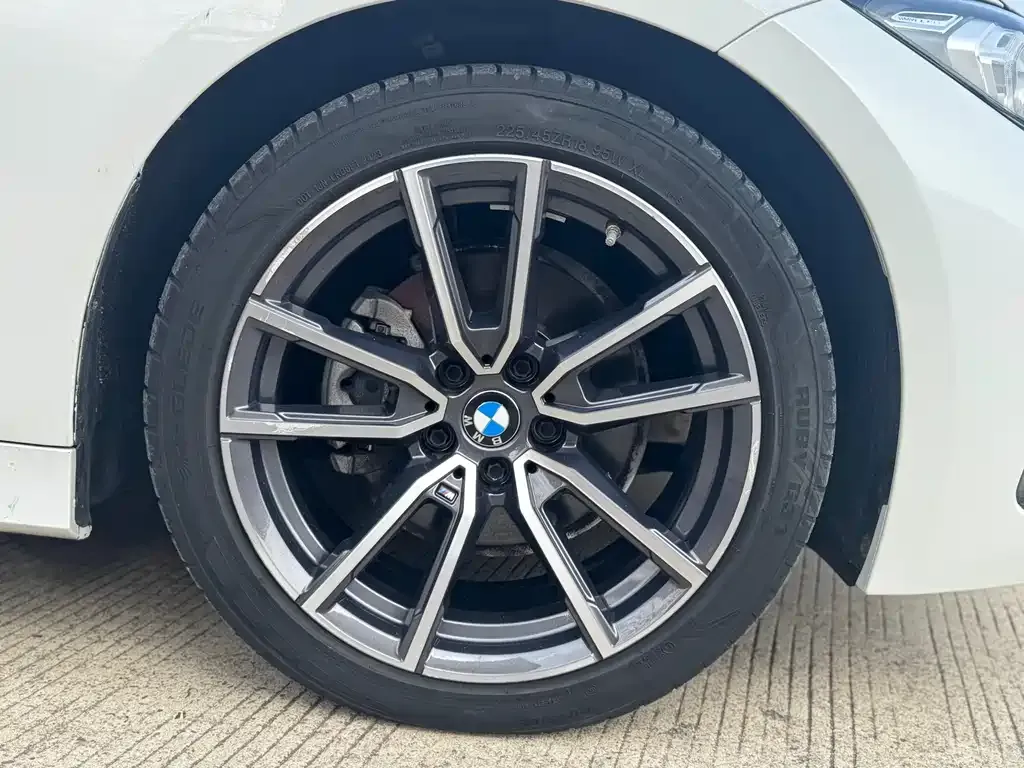 BMW 3 Series 2024 из CN, фото 5