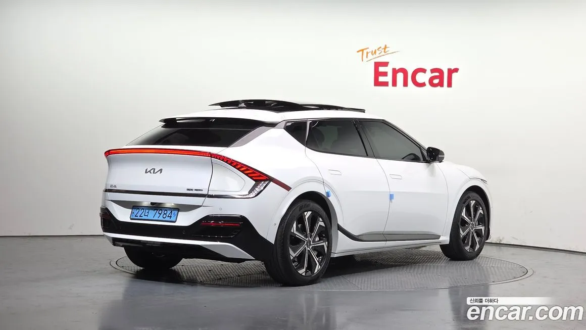 Kia EV6 — фото 7