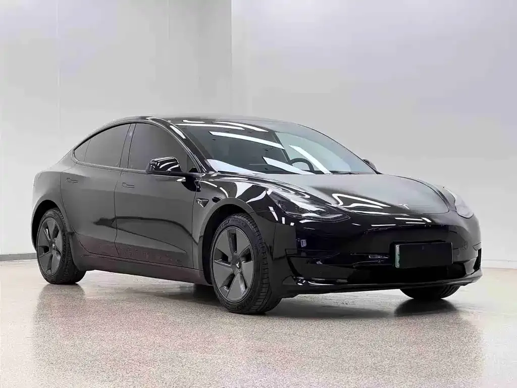 Tesla Model 3 — фото 3