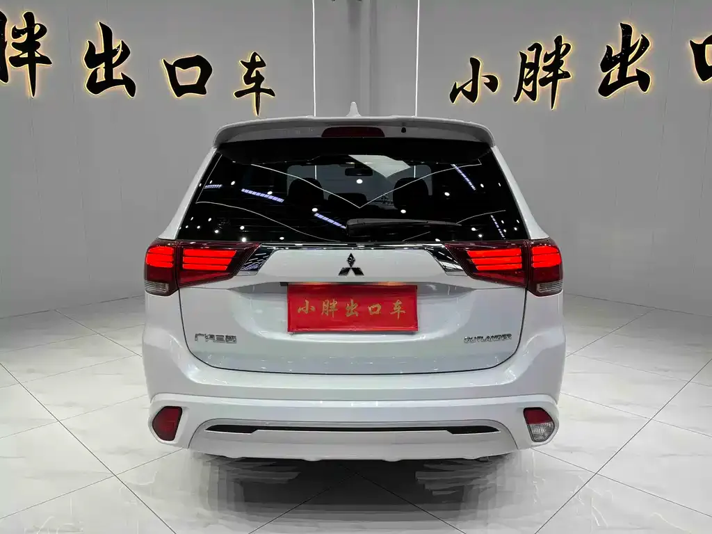 Mitsubishi Outlander — фото 2