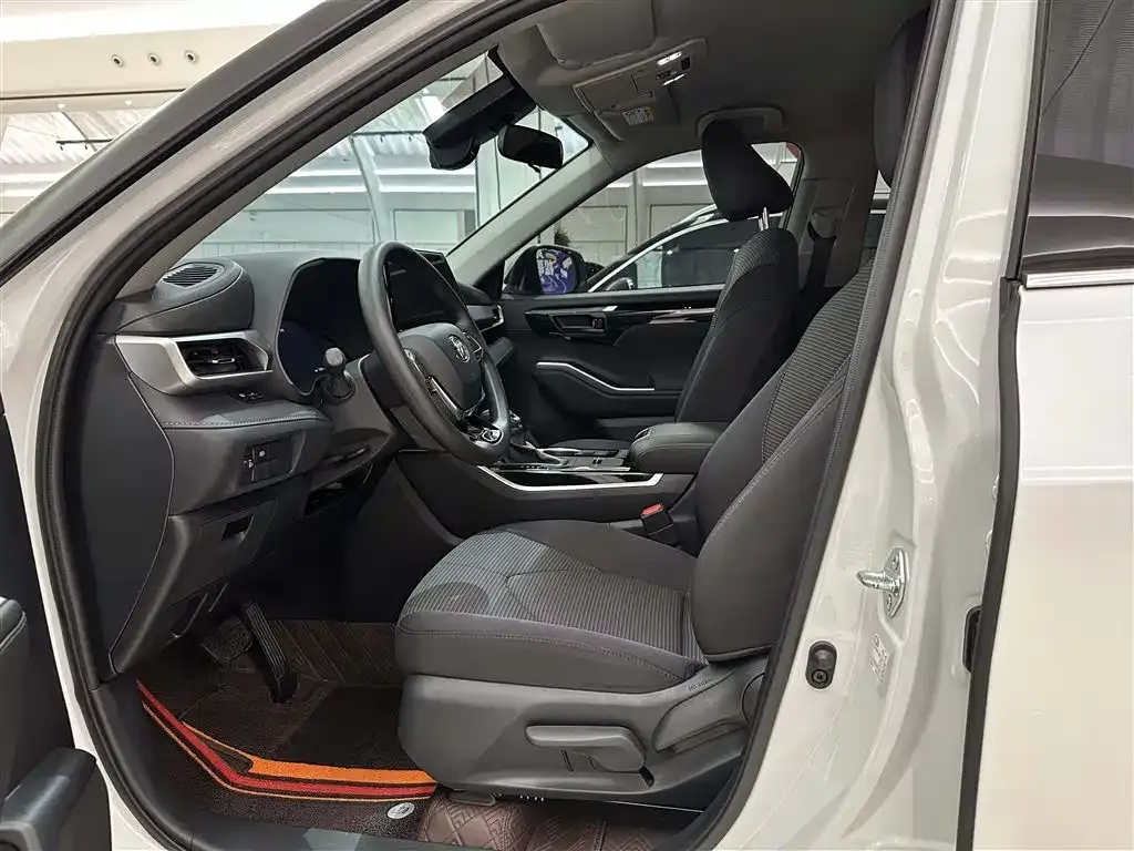Toyota Highlander 2024 из CN, фото 9