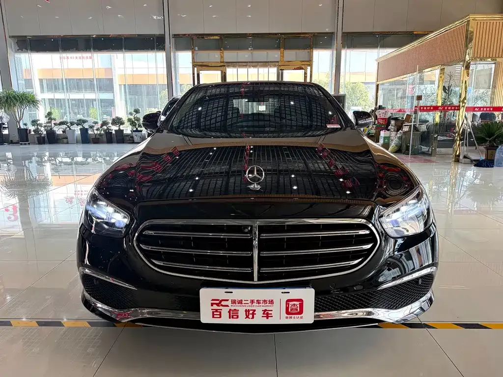 Mercedes-Benz E-Class — фото 10