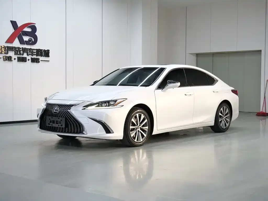 Lexus ES 2021 из CN, фото 1