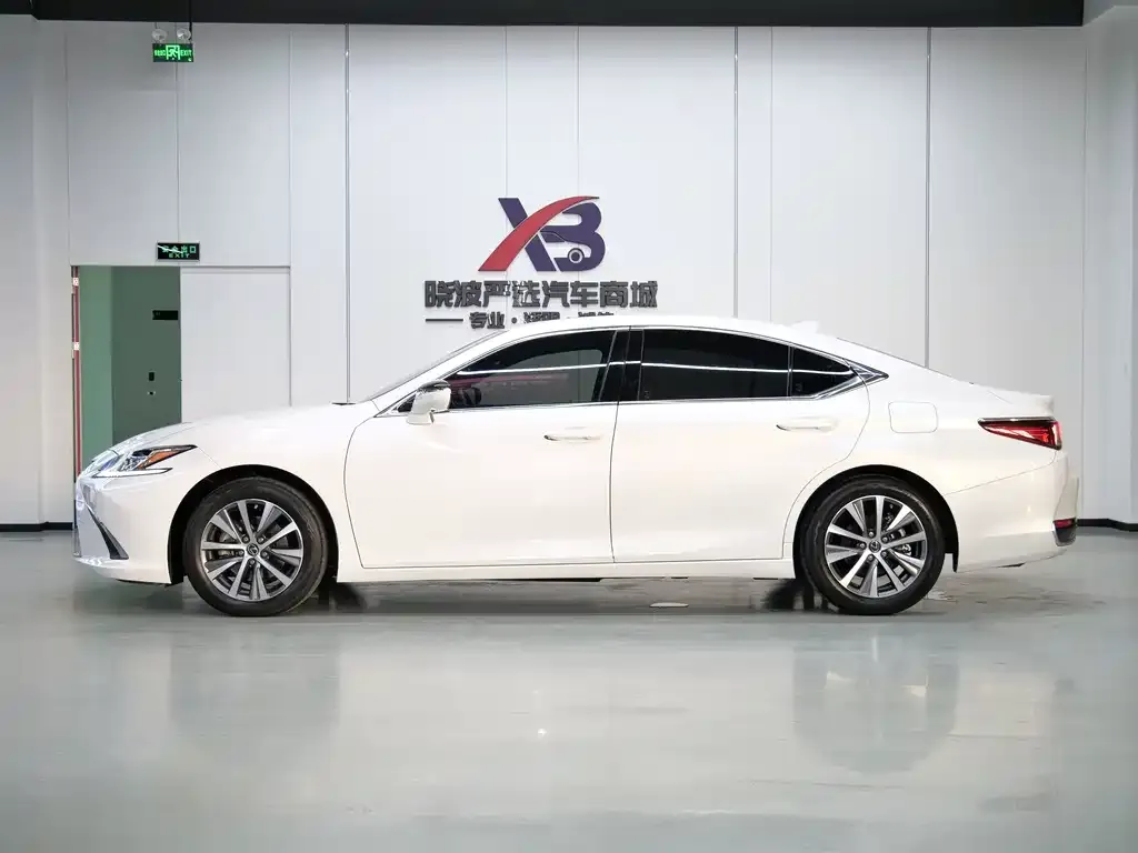 Lexus ES 2021 из CN, фото 7