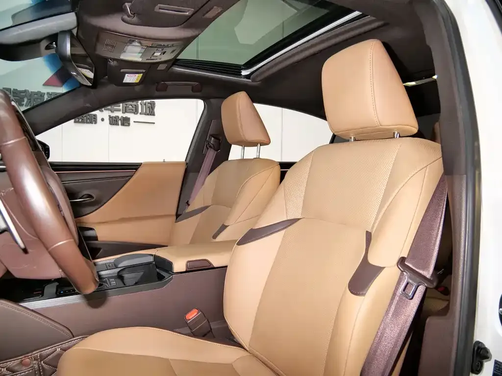 Lexus ES 2021 из CN, фото 6
