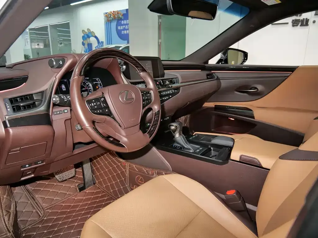 Lexus ES 2021 из CN, фото 10
