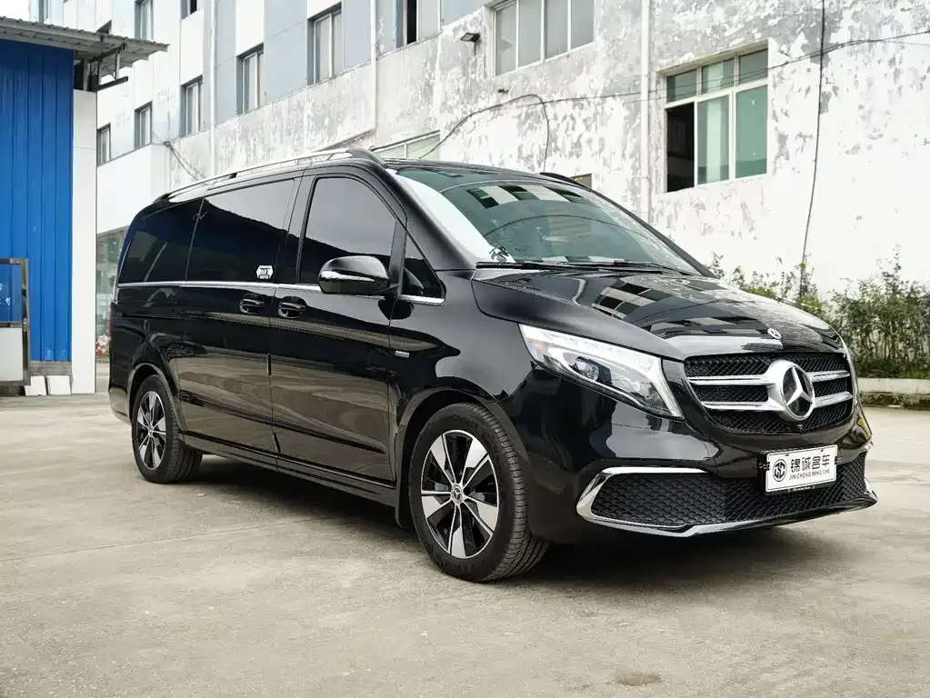 Mercedes-Benz V-Class — фото 10