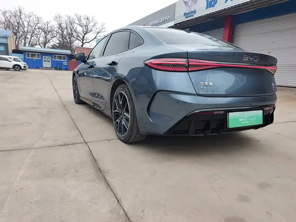 BYD Seal — фото 6