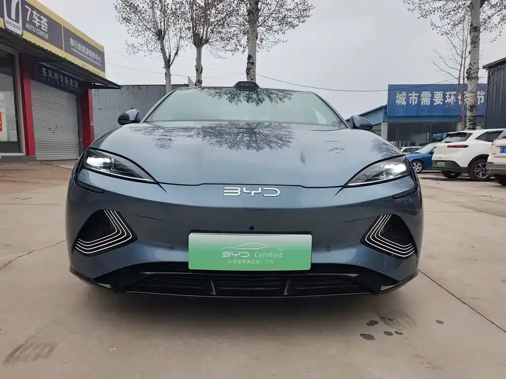 BYD Seal — фото 8