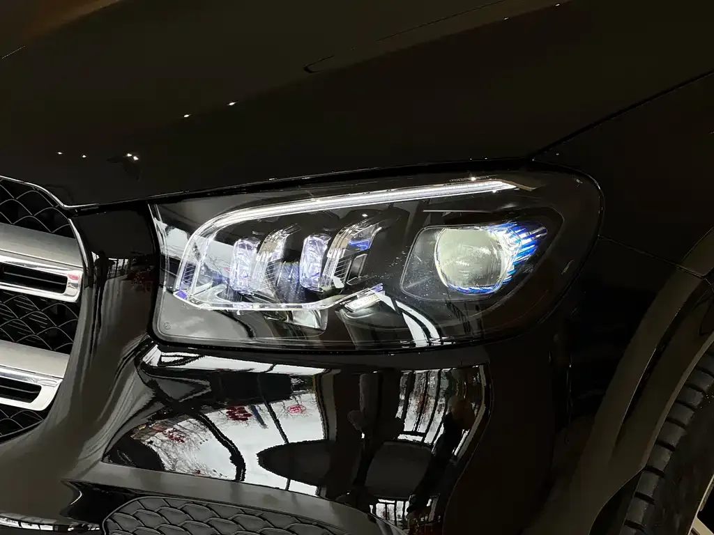 Mercedes-Benz GLS — фото 4