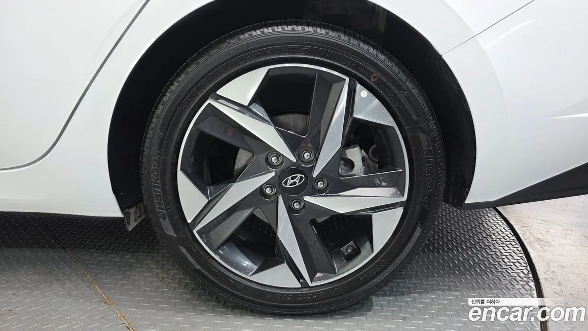Hyundai AVANTE — фото 2